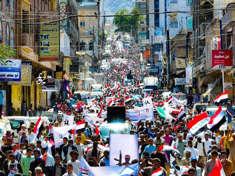 تعز..الآلاف يُحيون الذكرى الـ 14 لثورة الحادي عشر من فبراير