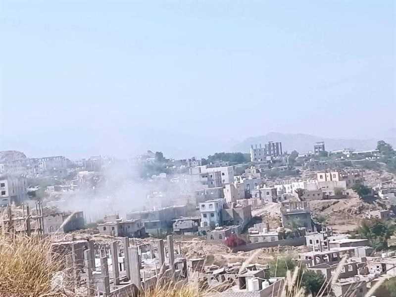 تعز.. إصابة طفلين جراء قصف شنته مليشيات الحوثي على الأحياء السكنية