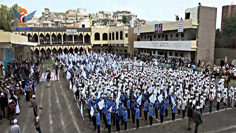 مليشيا الحوثي بإب تشترط المشاركة في مراكزها الصيفية كشرط لالتحاق الطلاب في المدارس العام القادم 