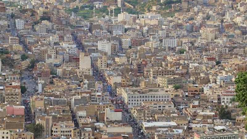 أموال الظل في اليمن... قنوات لاستقطاب الباحثين عن الحماية والربح السريع