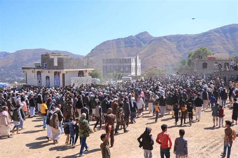 إب.. تشيع جثمان طفل قتل برصاص مليشيا الحوثي وسط تنديد واسع بجرائم المليشيا