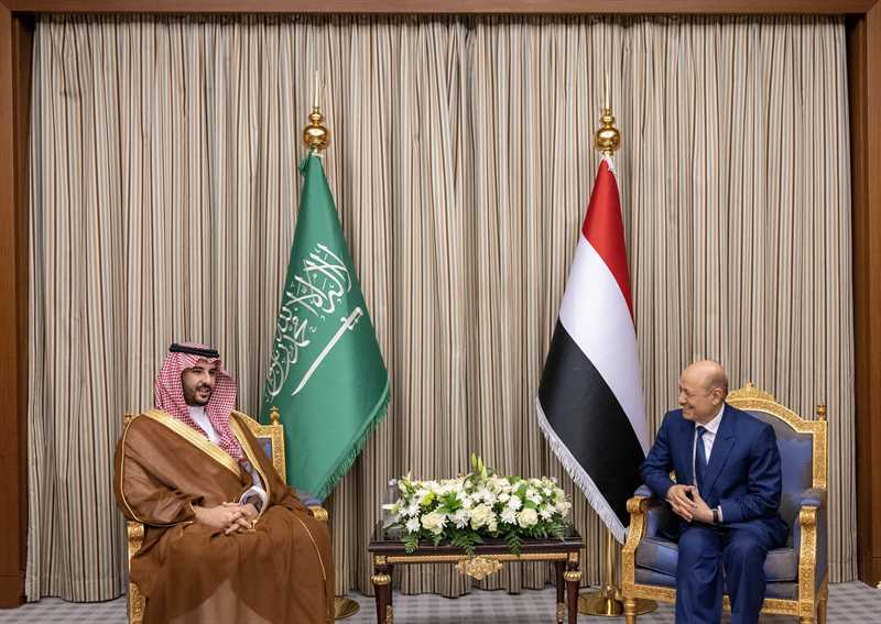 بقيمة 1.3 مليار ريال..السعودية تقدم دعمًا إضافياً لليمن والعليمي يعتبرها رسالة ثقة وتأكيد على الشراكة