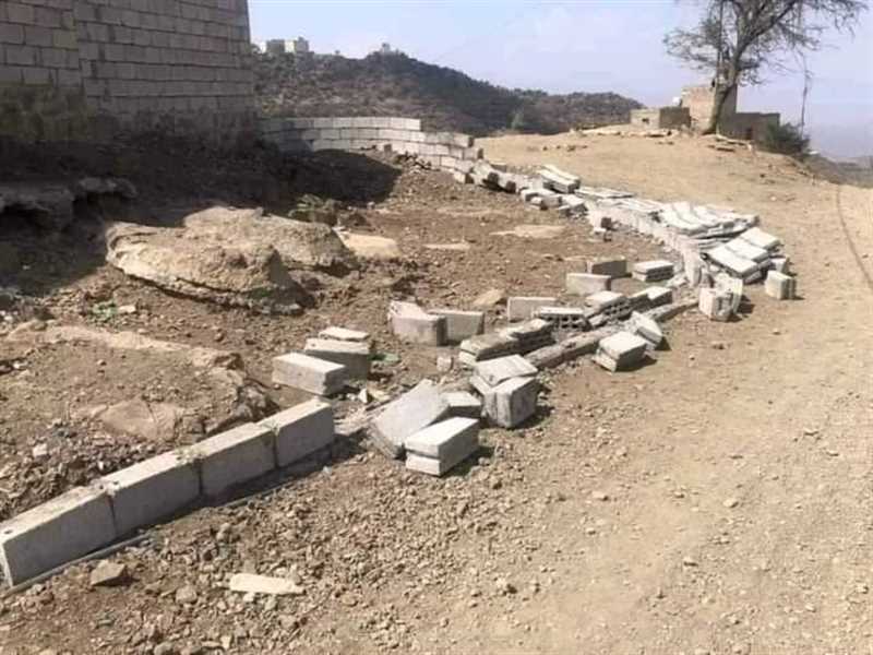 إب..مجهولون يعتدون على مقبرتين في الظهار وحزم العدين