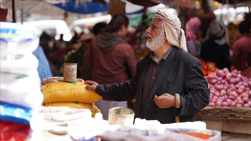 بعد عشر عجاف.. اليمنيون يستقبلون رمضان بجيوب خاوية (تقرير)