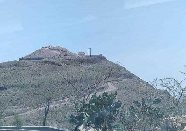 مليشيا الحوثي تطلق النار على مواطنين حاولوا الصعود إلى أراضيهم جنوب إب