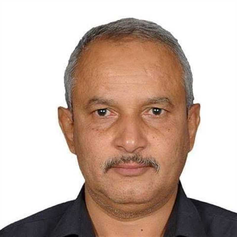 نقابة المعلمين اليمنيين تطالب بلجنة تحقيق دولية لكشف ملابسات وفاة التربوي "الحكيمي" في سجون الحوثي
