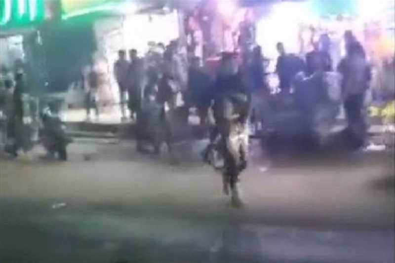 إب.. مليشيا الحوثي تعتدي على محتفلين بعيد الثورة