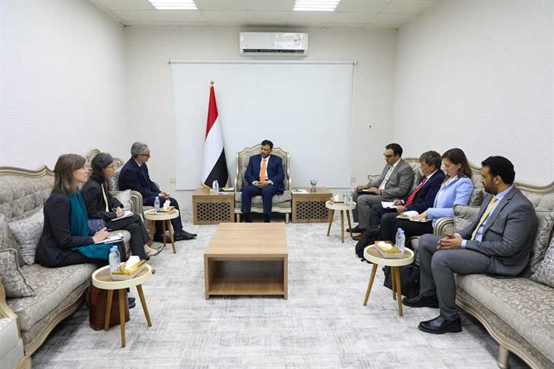 الدكتور العليمي يدعو إلى شراكة استراتيجية مع الاتحاد الأوروبي لإنهاء خطر الإرهاب الحوثي