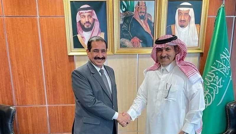 وزير الداخلية يبحث مع السفير السعودي الموضوعات المتعلقة بتعزيز المجال الأمني