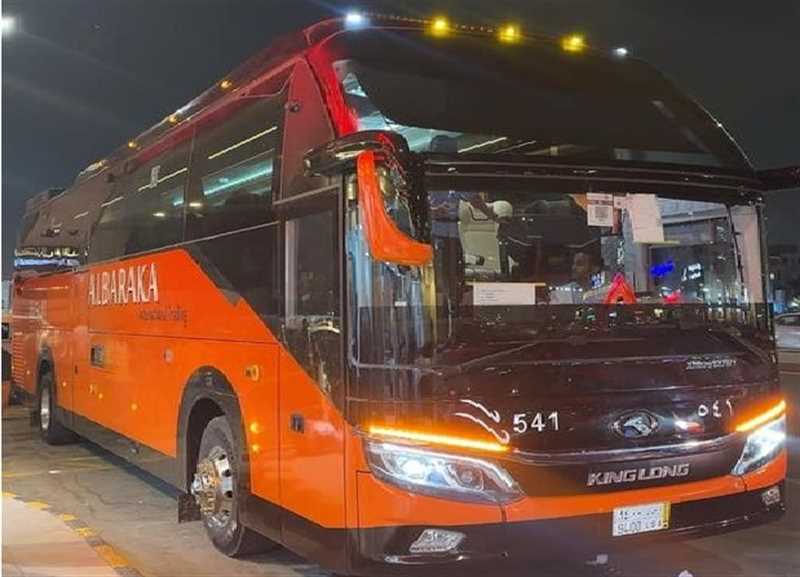 إب.. عصابة تقطع تطلق النار على باص نقل جماعي وتُصيب اثنين من ركابه