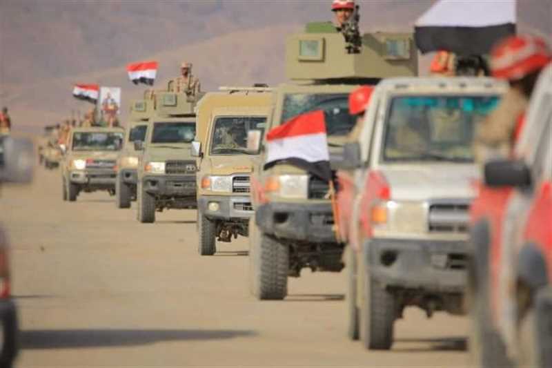 صحيفة أمريكية: فصائل عسكرية تخطط لشن هجوم بري ضد الحوثيين غربي اليمن