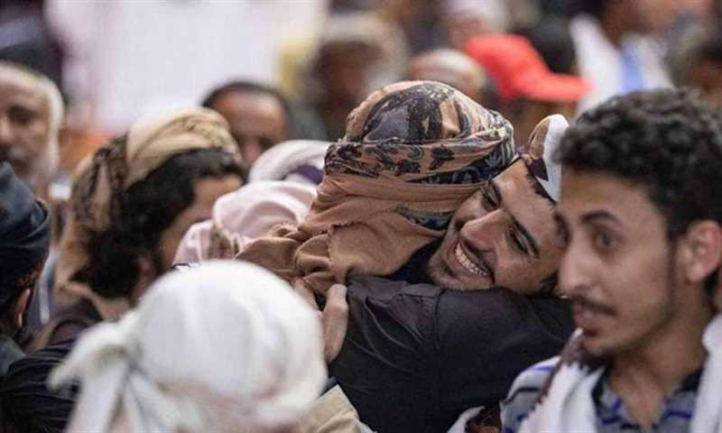 الوفد الحكومي: عملية تبادل المحتجزين من المتوقع أن تبدأ منتصف الشهر القادم