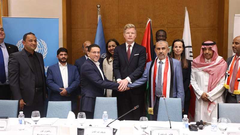المبعوث الأممي يعلن التوصل لاتفاق بين الحكومة والحوثيين لإطلاق سراح أكثر من 1600 محتجز