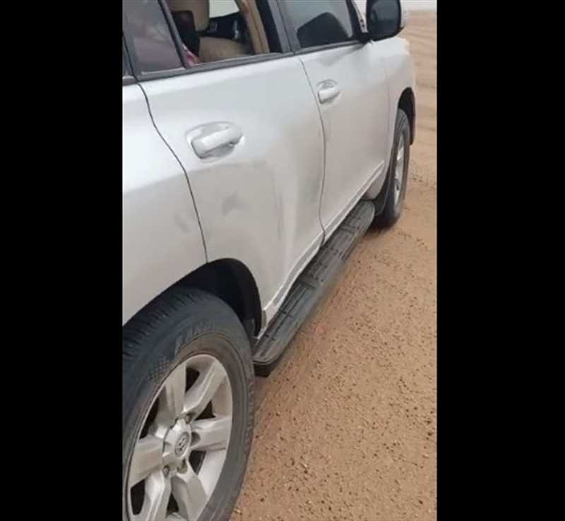 عصابة تقطع بالجوف تنهب مغتربين من أبناء إب وتعطب سيارتهما