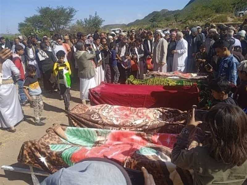 وفاة وإصابة عشرة أشخاص من أبناء إب في حادث سير
