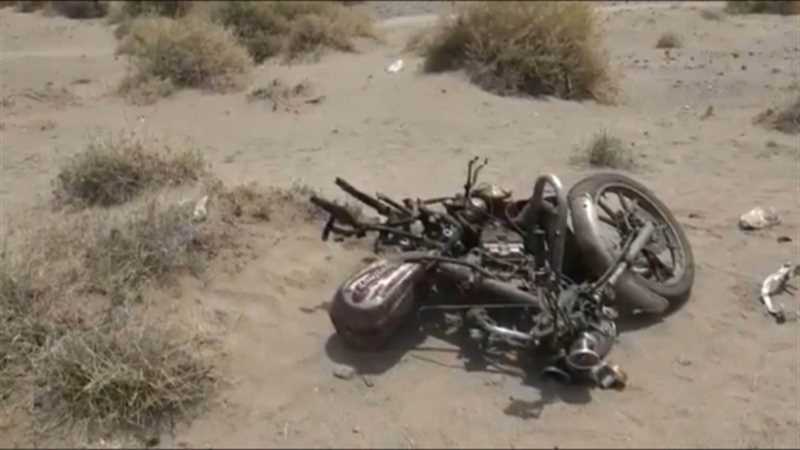 قتل مواطن وإصابة طفله إثر انفجار لغم حوثي بدارجة نارية شرق الحديدة